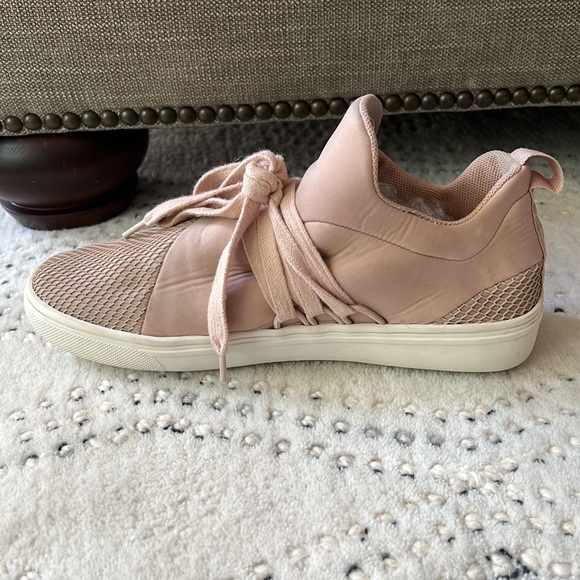 Steve Madden Lancer Sneakers - Picture 10 of 14